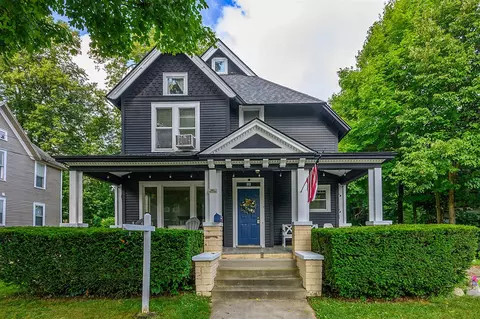 613 Summer, Kalamazoo, MI 49006