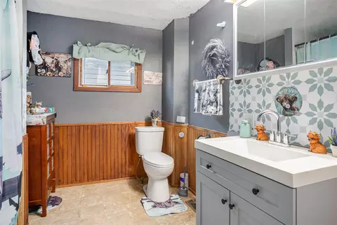 Bath - 127 E Jackson, Mendon, MI 49072 photo 1 of 2