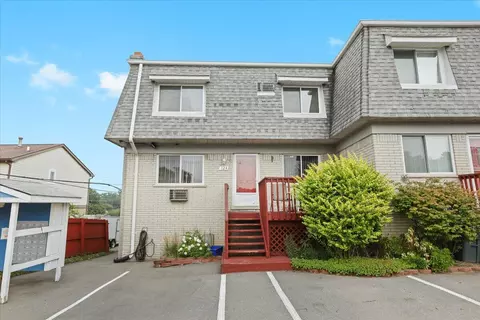 124 Ladd, Walled Lake, MI 48390