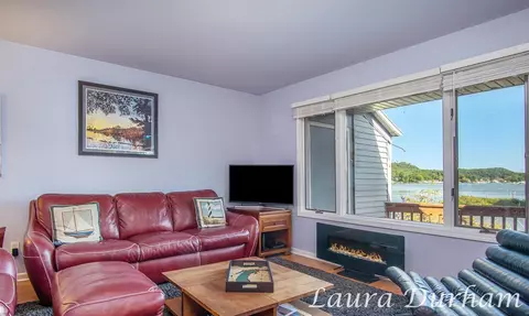 Living - 342 A Mariners Cv, Douglas, MI 49406 photo 3 of 7