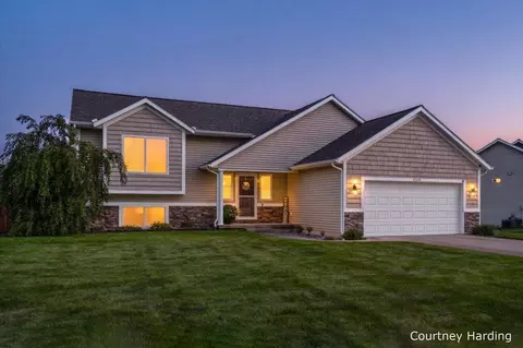 4263 Railside, Dorr, MI 49323