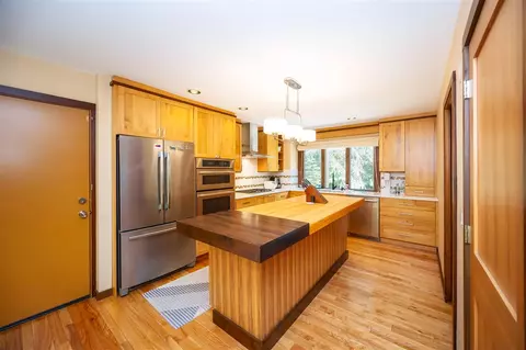 Kitchen - 264 Ruby, Williamston, MI 48895 photo 5 of 6
