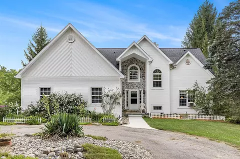 15195 Waterloo Munith, Grass Lake, MI 49240