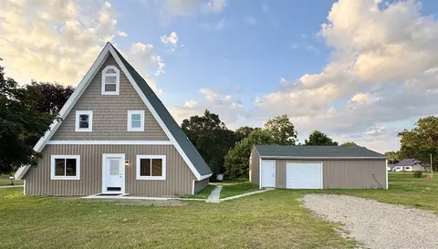 7292 Avenue F, Vestaburg, MI 48891