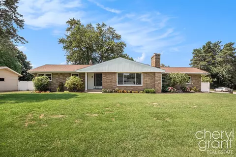 991 Maplerow, Grand Rapids, MI 49534
