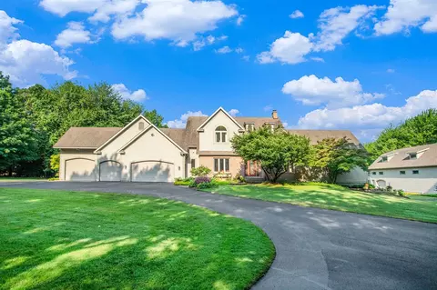 4744 Pine Holw, Holland, MI 49423