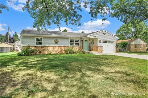 714 E Benton, Greenville, MI 48838
