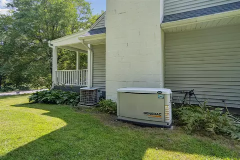 Exterior - 7000 N Sandstone, Jackson, MI 49201 photo 9 of 11