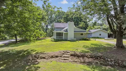 Exterior - 7000 N Sandstone, Jackson, MI 49201 photo 7 of 11