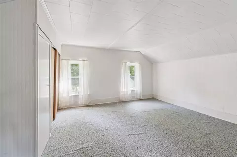 Bedroom - 7000 N Sandstone, Jackson, MI 49201 photo 2 of 5