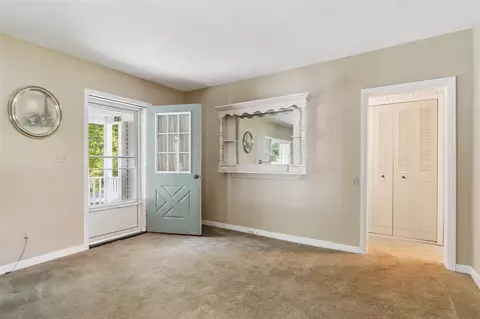 Entry Way - 7000 N Sandstone, Jackson, MI 49201 photo 2 of 5