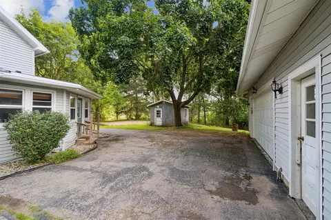 Exterior - 7000 N Sandstone, Jackson, MI 49201 photo 10 of 11