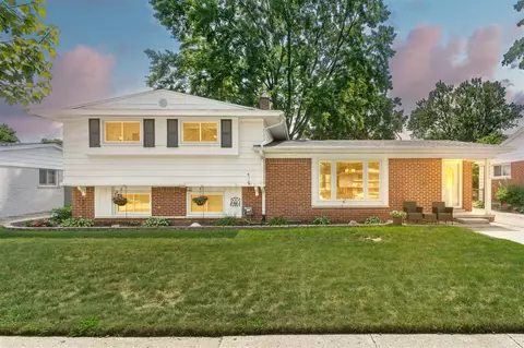 33231 Flanders, Farmington, MI 48336