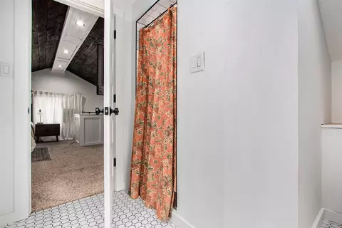 Bath - 3159 S 3rd, Niles, MI 49120 photo 3 of 3