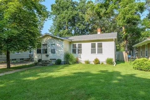 53 Lamora, Battle Creek, MI 49037