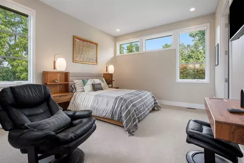 Bedroom - 307 Windy Crst, Ann Arbor, MI 48105 photo 1 of 8
