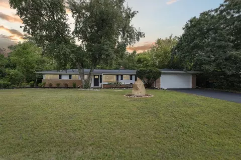 30070 Lochmoor, Farmington Hills, MI 48334