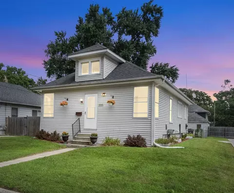 1125 Walker, Jackson, MI 49202