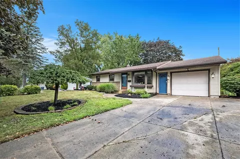 1832 Carlton, Grand Rapids, MI 49505