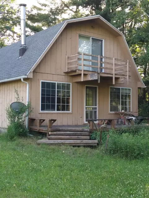 13526 165th, Leroy, MI 49655