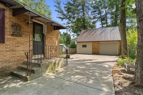 1610 Regent, Niles, MI 49120 photo 8