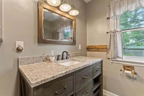 1610 Regent, Niles, MI 49120 photo 17