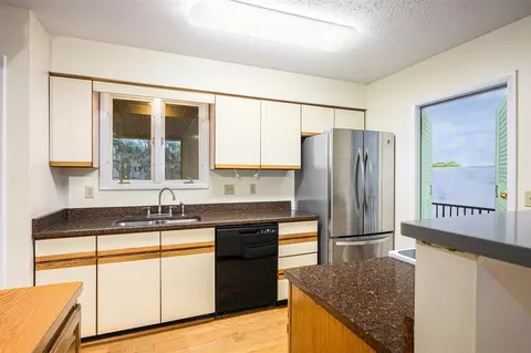 943 Eldridge, Kalamazoo, MI 49006 photo 5