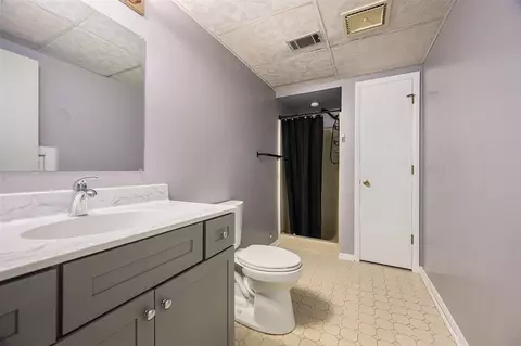 943 Eldridge, Kalamazoo, MI 49006 photo 19