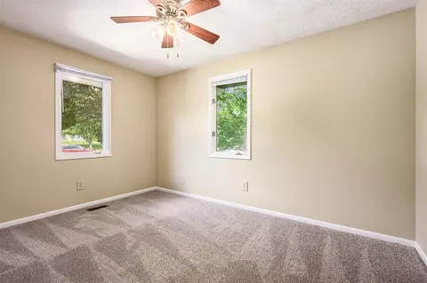 943 Eldridge, Kalamazoo, MI 49006 photo 13