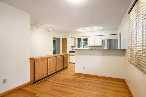 943 Eldridge, Kalamazoo, MI 49006 photo 3