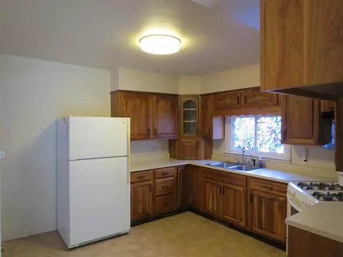 1216 Knapp, Jackson, MI 49203 photo 7