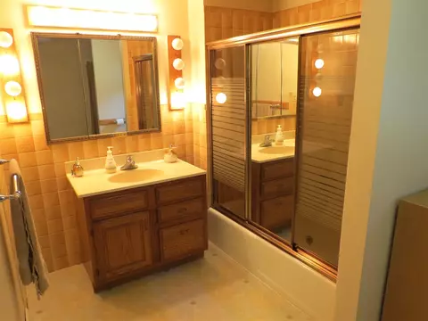 1216 Knapp, Jackson, MI 49203 photo 11