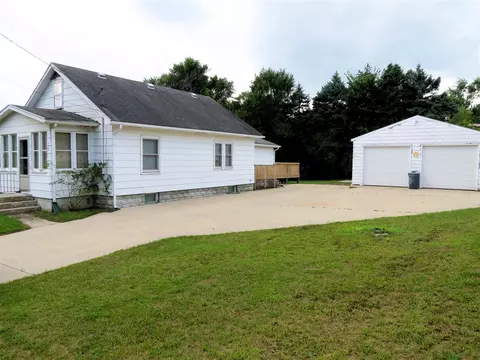 1216 Knapp, Jackson, MI 49203 photo 3