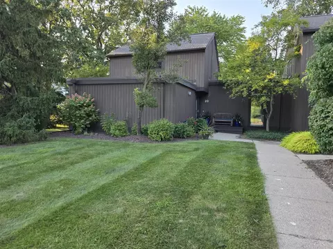 20 Westbury, Ann Arbor, MI 48105