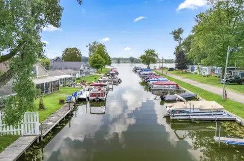 268 Paradise Is, Coldwater, MI 49036