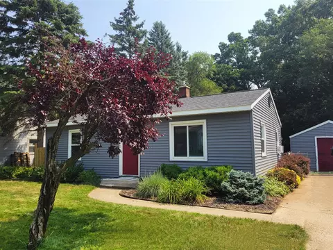 3840 Boone, Wyoming, MI 49519