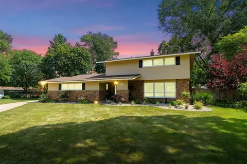 2711 Coachlite, Portage, MI 49024