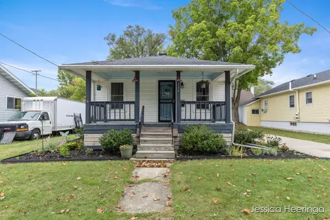 335 Lewis, Rockford, MI 49341