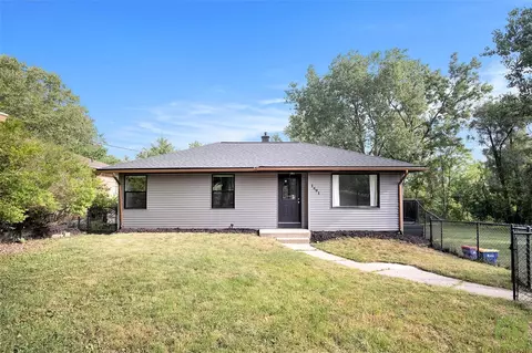1491 Knapp, Grand Rapids, MI 49505