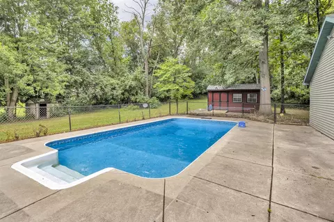 Exterior - 2740 Marion, Jackson, MI 49201 photo 2 of 15