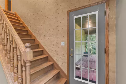 Entry Way - 2740 Marion, Jackson, MI 49201 photo 4 of 5