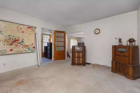 Living - 9008 Macon, Saline, MI 48176 photo 1 of 2