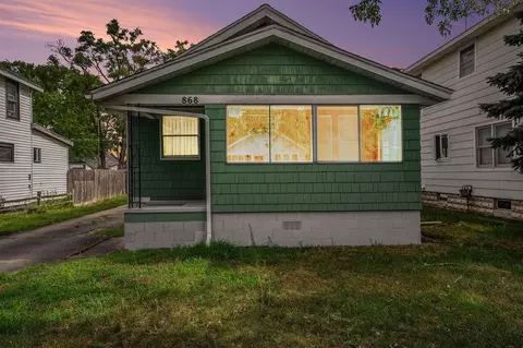 868 E Dl, Muskegon, MI 49442