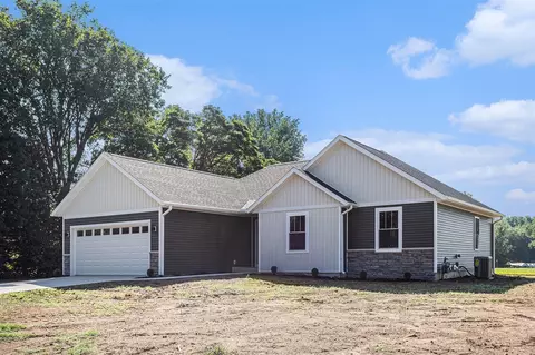 375 Locust, Constantine, MI 49042 photo 3