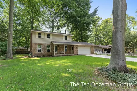 338 Roosevelt, Holland, MI 49424