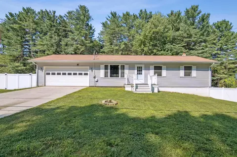 2926 S Sandstone, Jackson, MI 49201