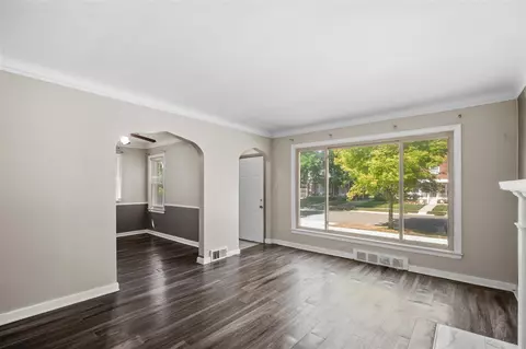 8882 Warwick, Detroit, MI 48228