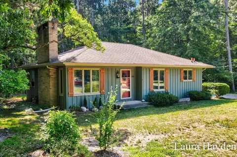 420 Pine Land, Ada, MI 49301