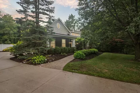 13202 Deer Crk, South Haven, MI 49090