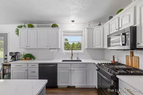 Kitchen - 6600 Risner, Plainwell, MI 49080 photo 4 of 5